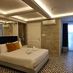Balcony Hotel 3*