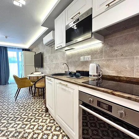 Balcony Otel Saint Julian's