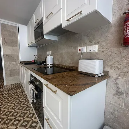 Balcony 3* Saint Julian's