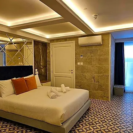 Hotel Balcony 3*