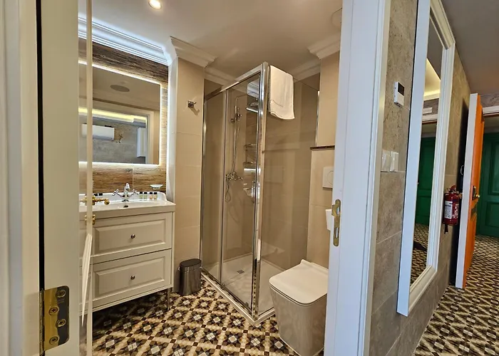 Balcony Hotel St. Julian's