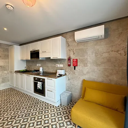 Ξενοδοχείο Balcony 3*