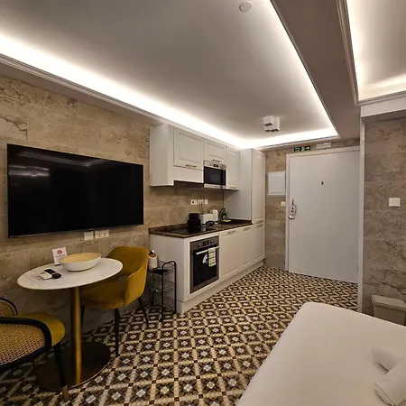Ξενοδοχείο Balcony 3*